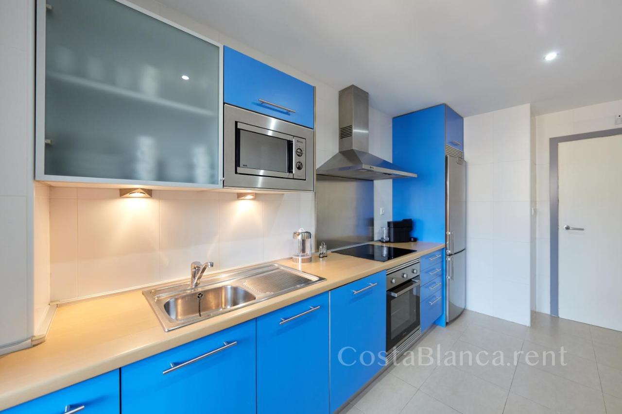 Luxurious, Newly-Renovated Large 2-Bedroom Condo By The Beach Benidorm Exteriör bild