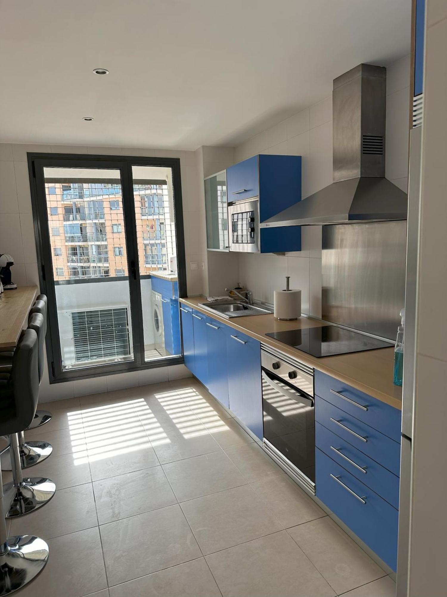 Luxurious, Newly-Renovated Large 2-Bedroom Condo By The Beach Benidorm Exteriör bild